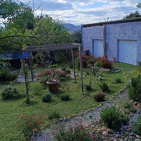 2 Шале Saint-Christol-les-Ales